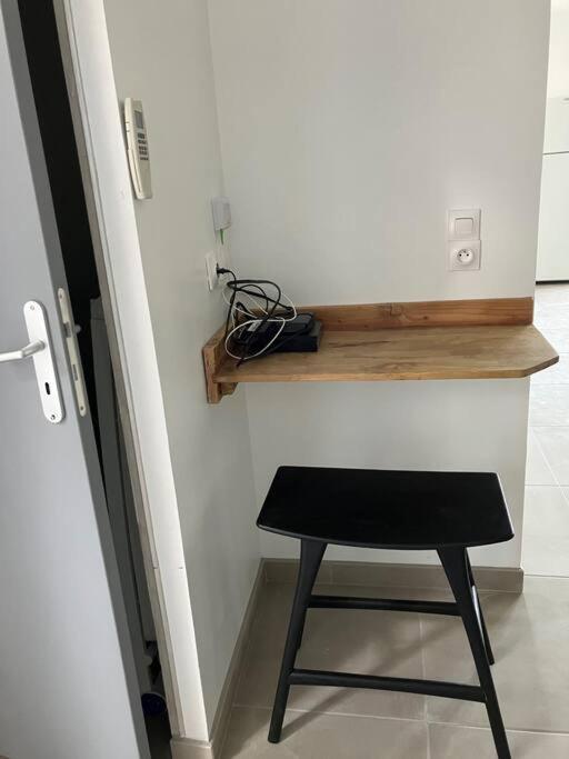 Appartement T4 Terrasse Et Vue Istres Exterior photo