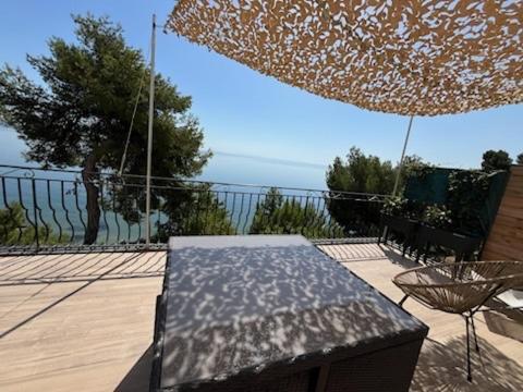 Appartement T4 Terrasse Et Vue Istres Exterior photo